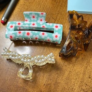 Pearl-Embellished and Floral Kids Hair Claw Clip Set - Aqua, Ivory, Tortoise